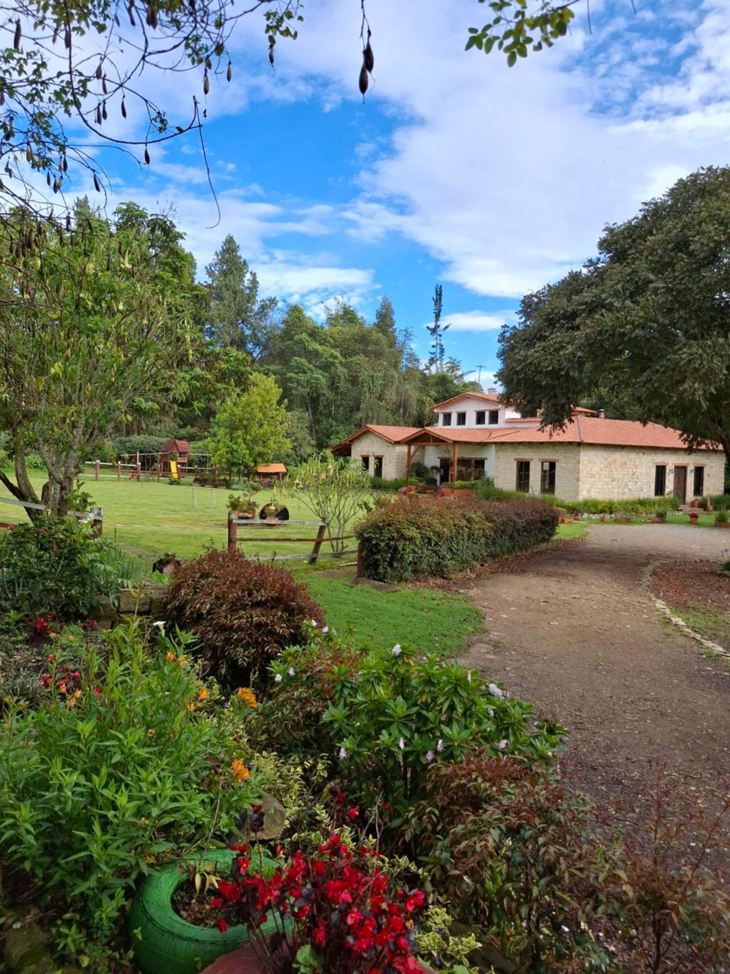 Hacienda Moncora, Un Lugar Hermoso Para Toda La Familia Y Los Amigos Βίλα El Rosal Δωμάτιο φωτογραφία